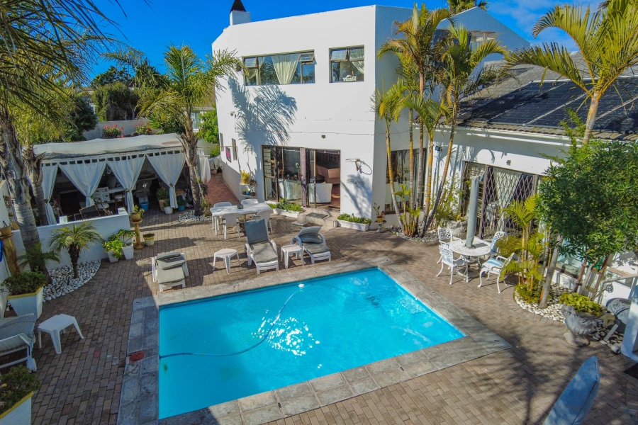 8 Bedroom Property for Sale in Country Club Western Cape